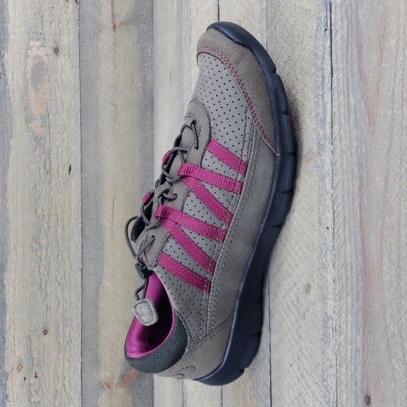 Clarks Shoes - Women's Clarks Hedge Tipi Sneakers Suede Ortholite Comfort Lightweight